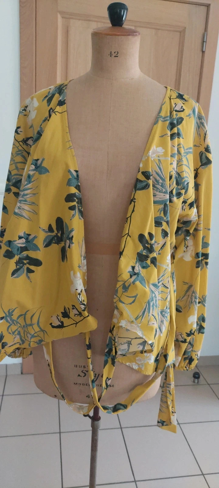 Blouse cache-cœur à fleurs VILA Clothes - Taille L (40) - Jaune moutarde – photo 5